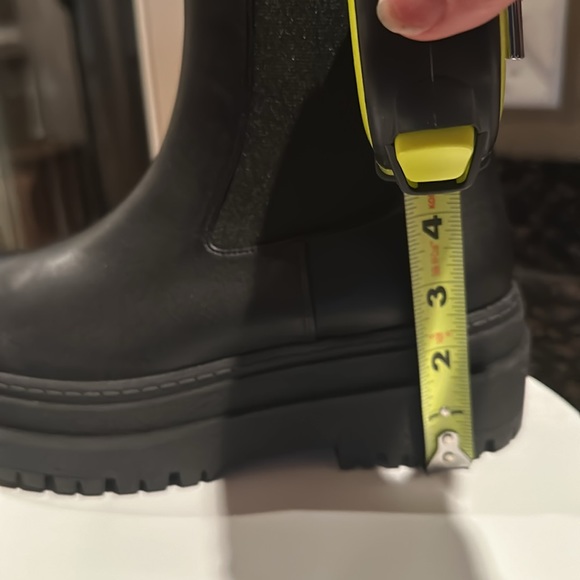 Good American Black Leather Chelsea Combat Lug Boots 6.5 - Picture 10 of 17